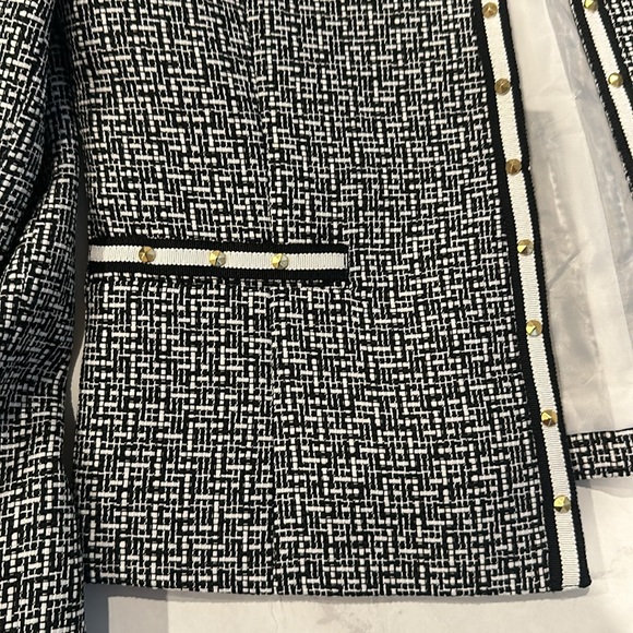 Tahari tweed blazer with gold studs - Picture 3 of 4